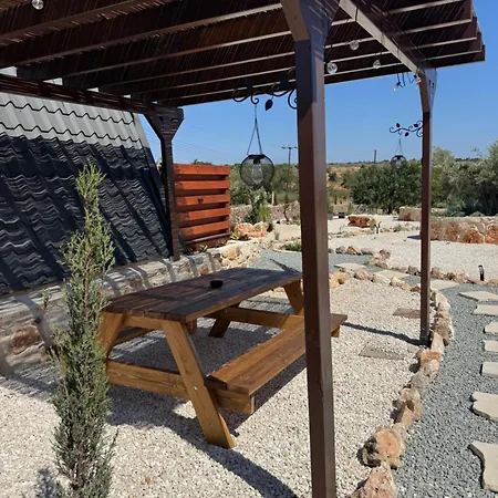 Oliviare Kato Arodhes